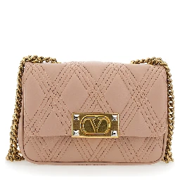 حقيبة كروسبودي مبطنة وردية اللون من كويلتي 67، مزينة بشعار V في الأمام، مصنوعة من الجلد، للنساء