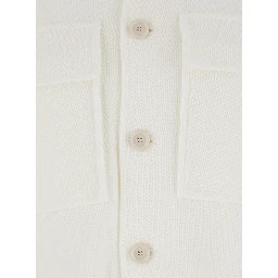 White Shirt with Classic Collar and Two Front Patch Pockets in Cotton Man