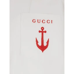 قميص أبيض بياقة كلاسيكية وشعار في الأمام من القطن الرجالي