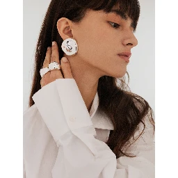 Mindy Metallic Earings with Circular Shape in Silver Plated Btonze Woman