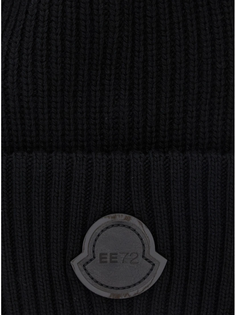 Black Ribbed Beanie with Logo Patch on the Front in Virgin Wool Woman