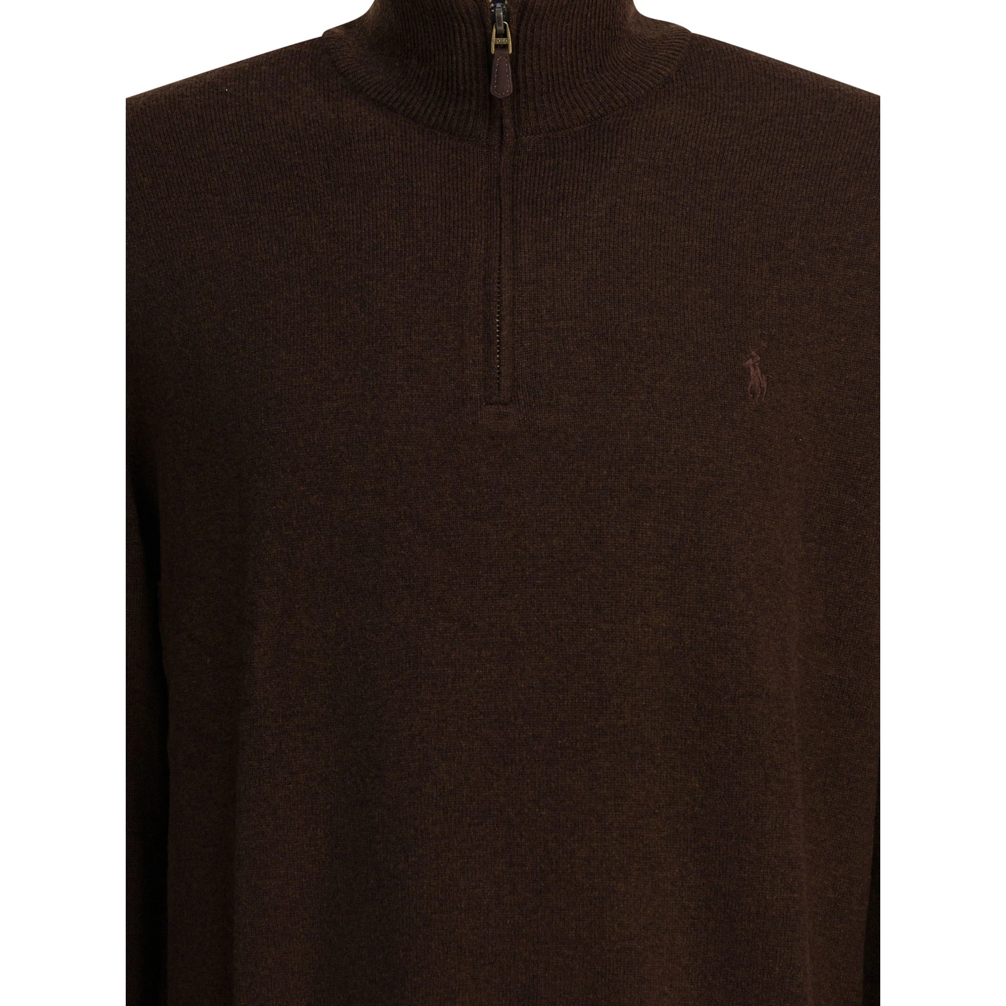 Wool sweater with zipper