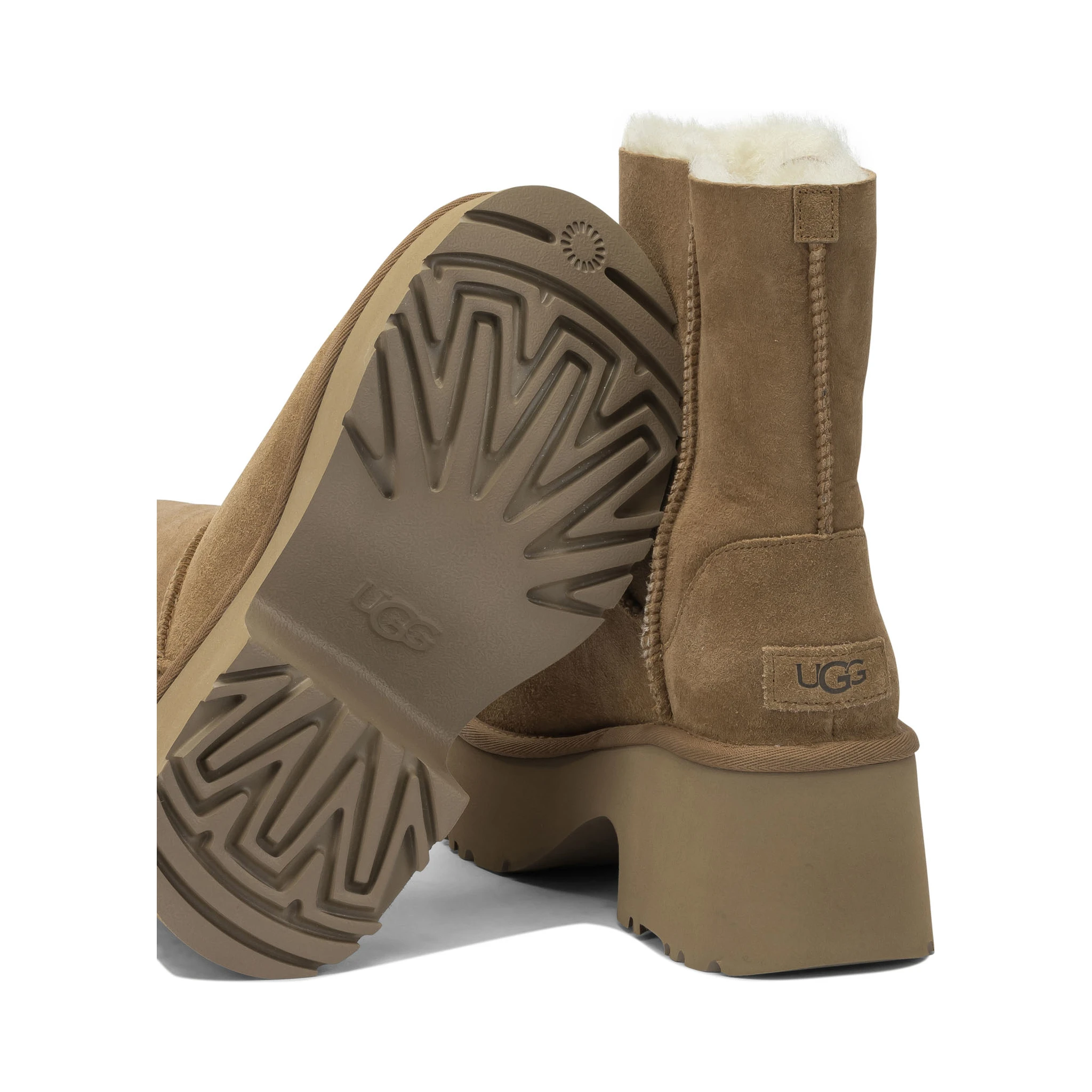 حذاء الكاحل "إزمي الكلاسيكي"