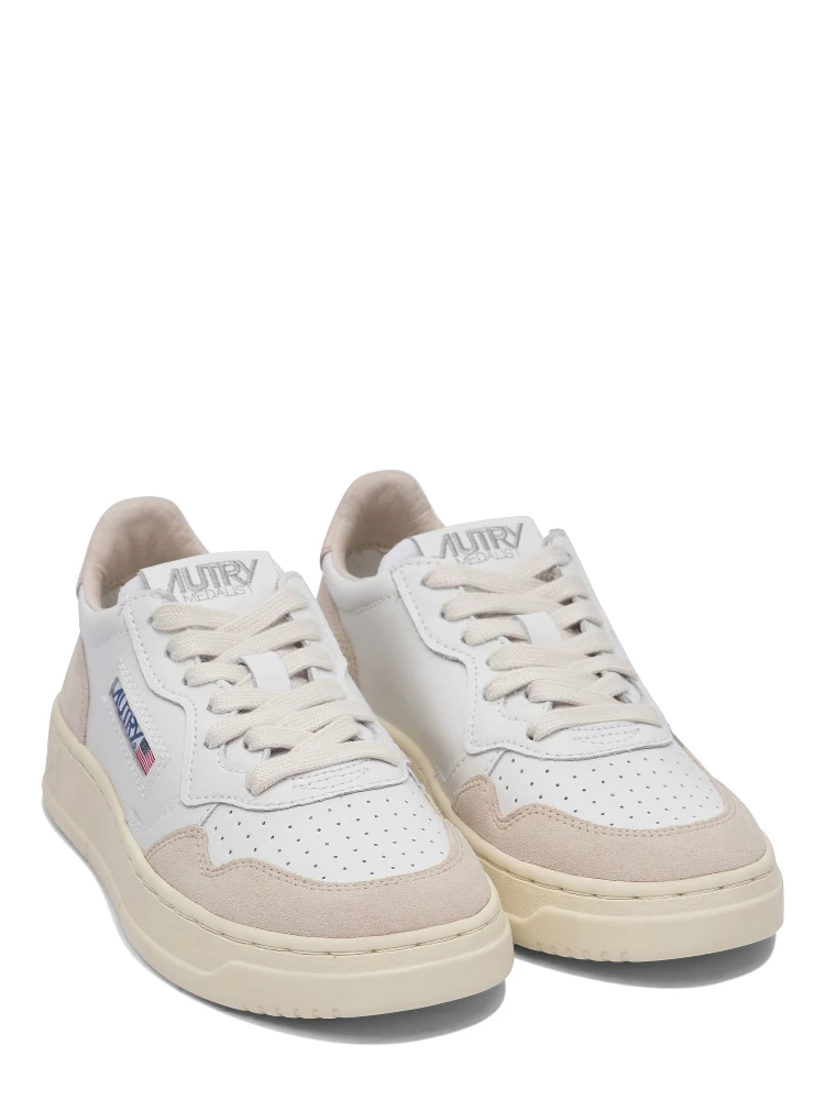 "Medalist Low" sneakers alternative