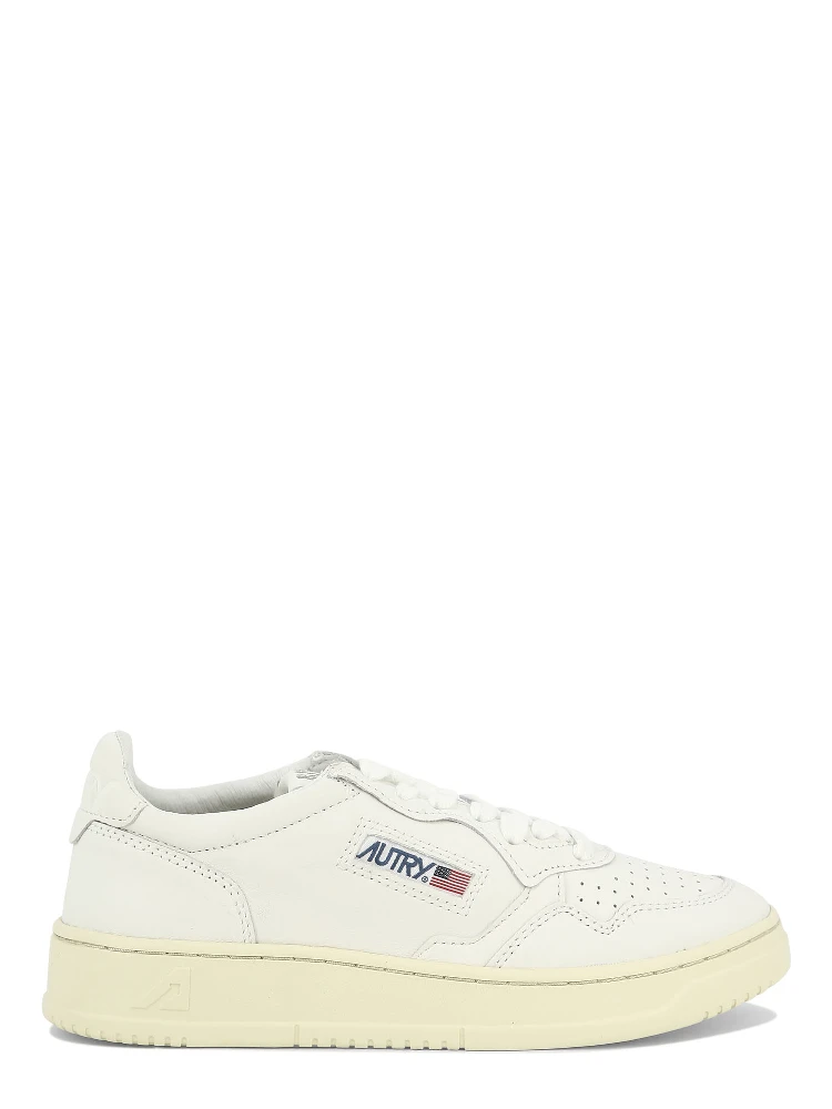 حذاء رياضي "ميداليست لو"