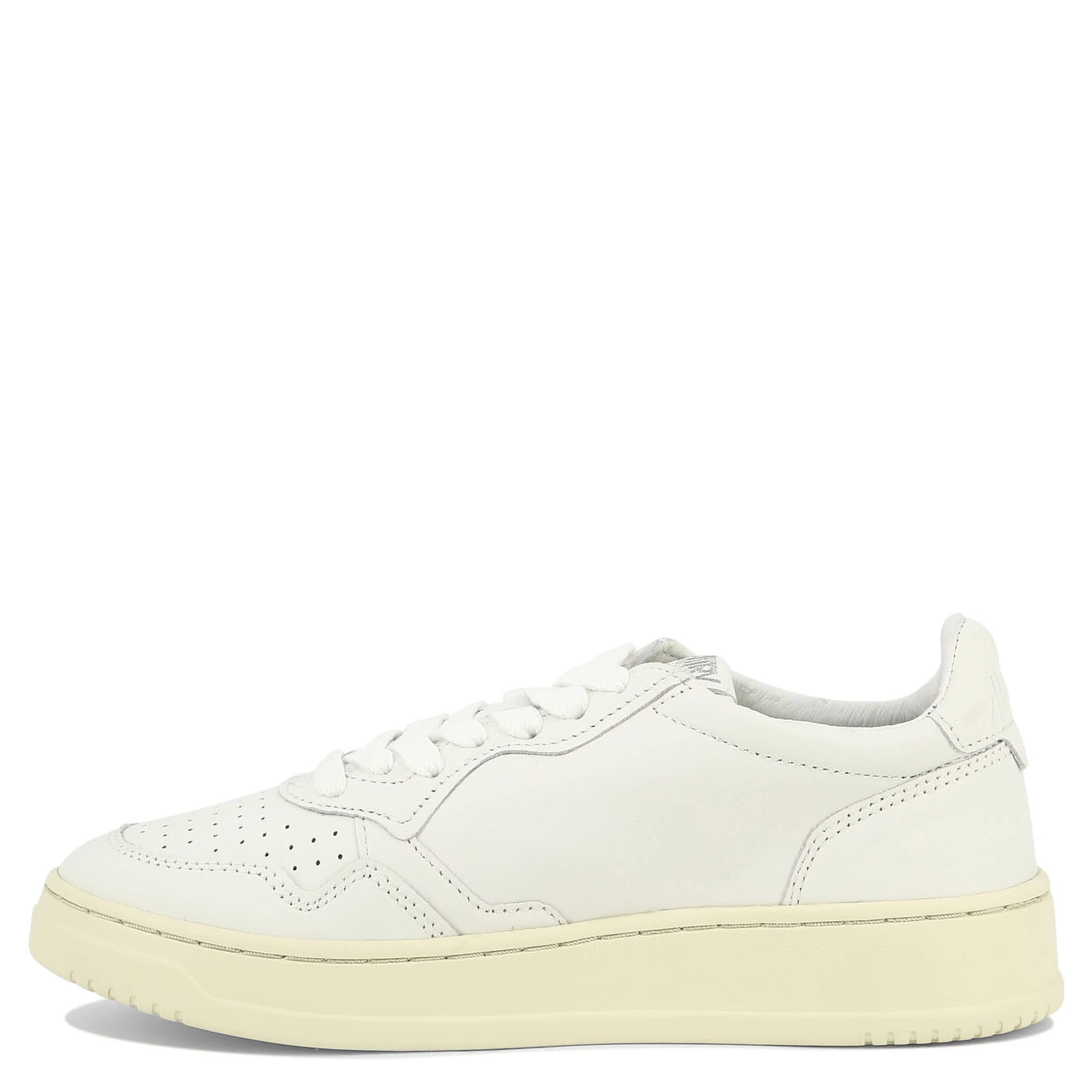 حذاء رياضي "ميداليست لو"