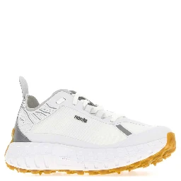 أحذية رياضية