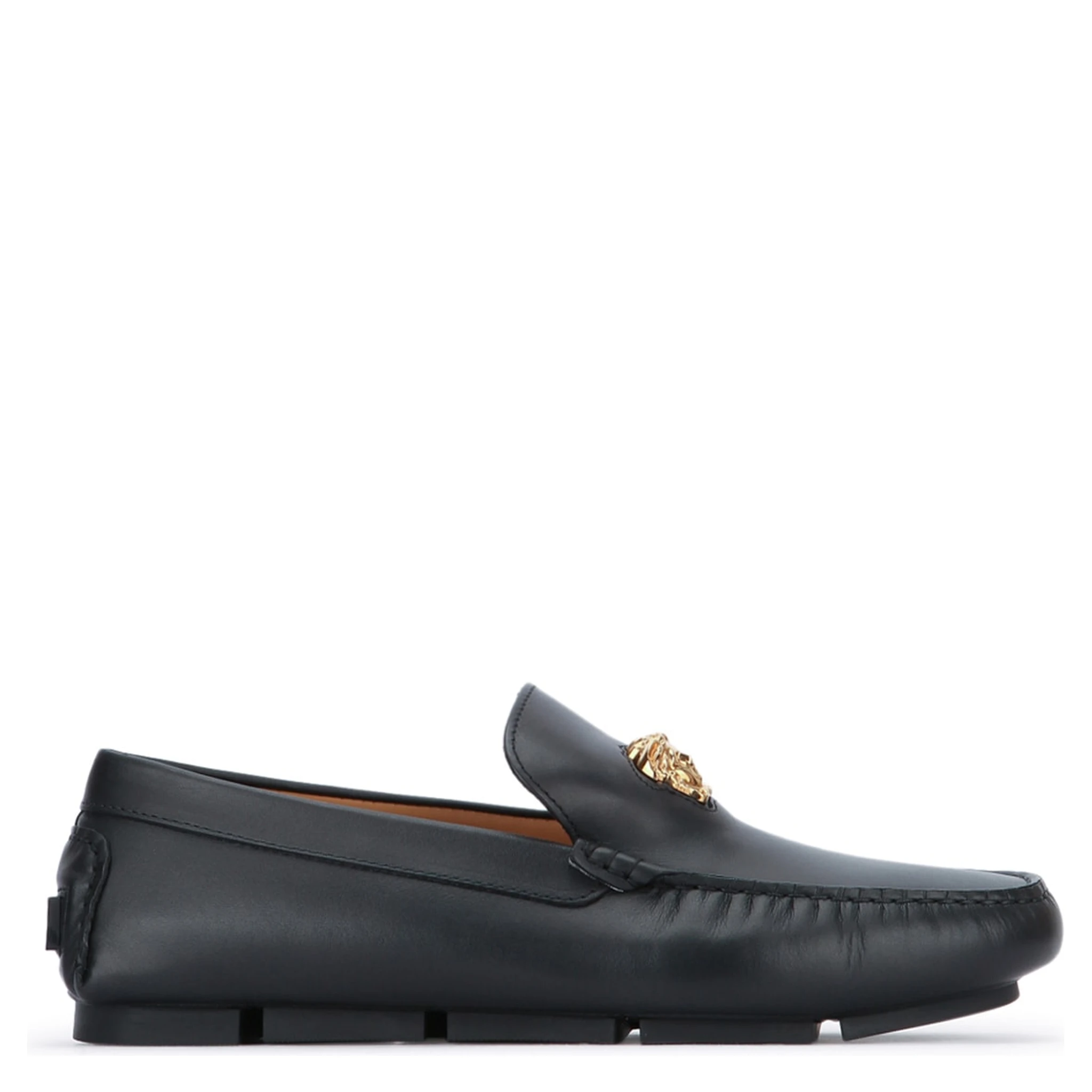 أحذية برباط