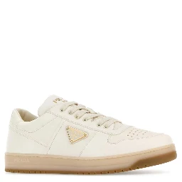 أحذية رياضية