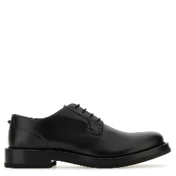 أحذية برباط