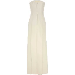 فستان بياقة صدرية