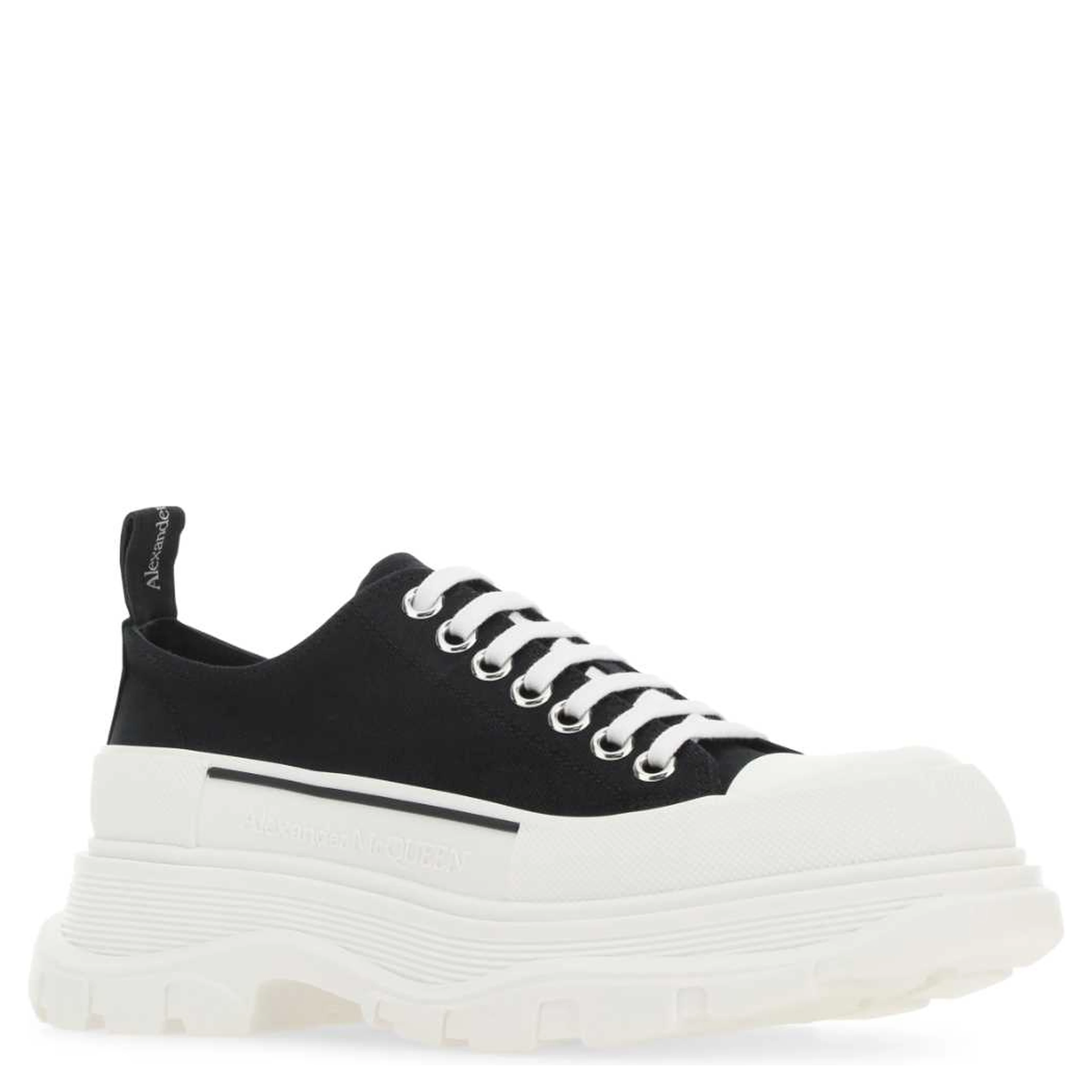 SCARPE STRINGATE