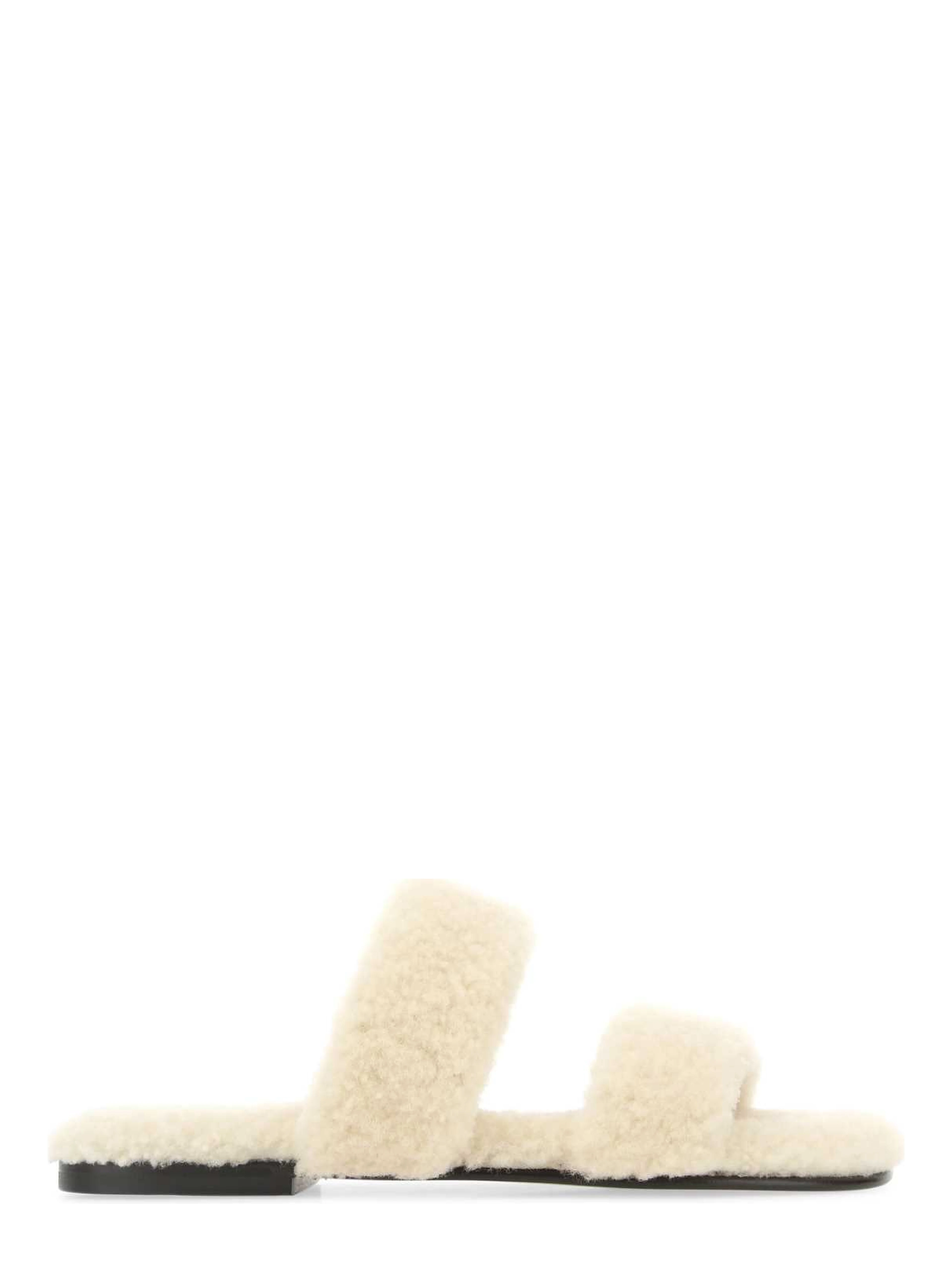 SANDALI