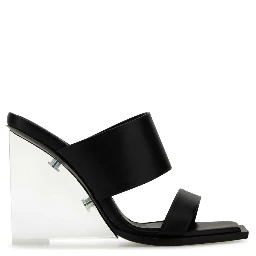 أحذية رياضية