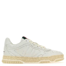 أحذية رياضية