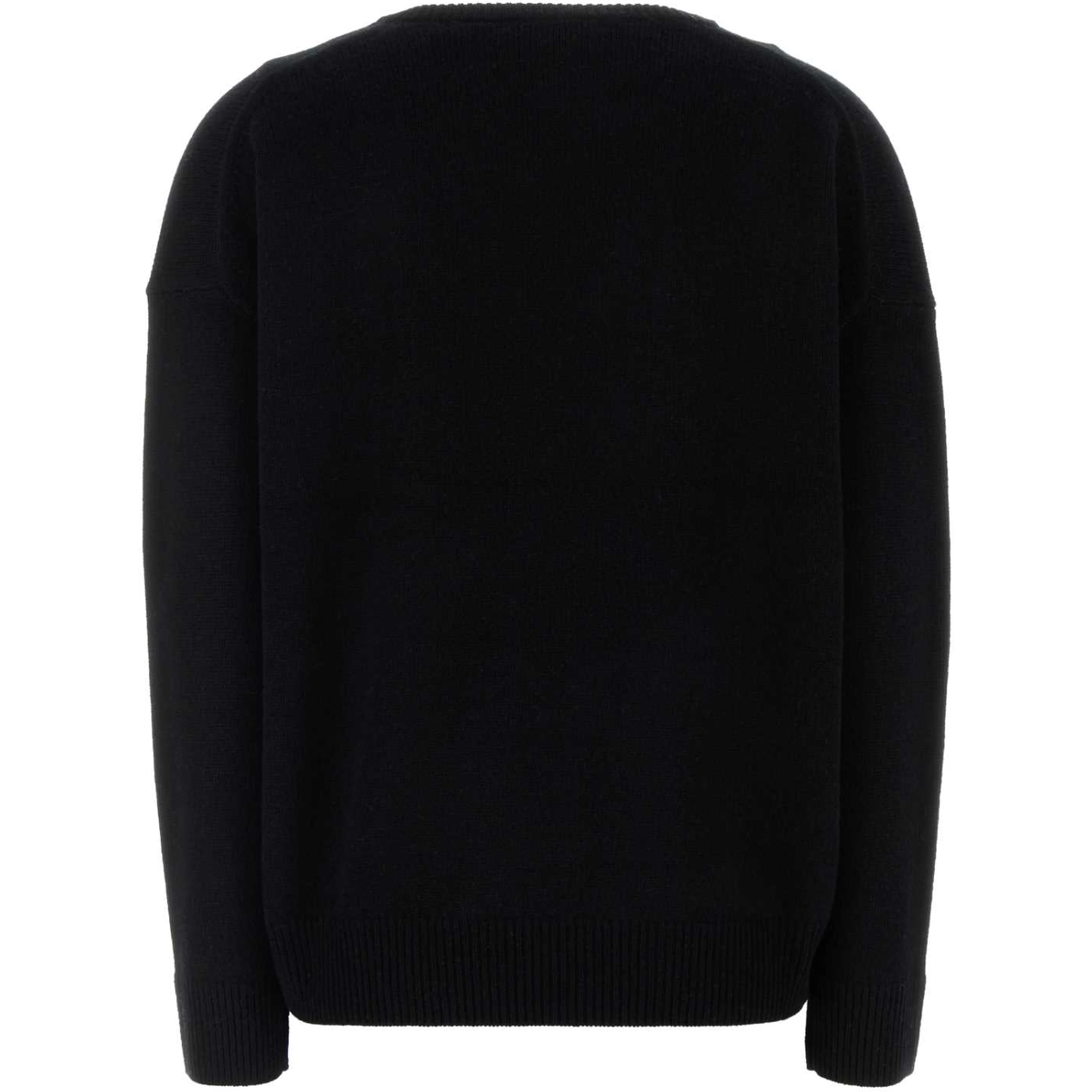 V-NECK LONG SLEEVE