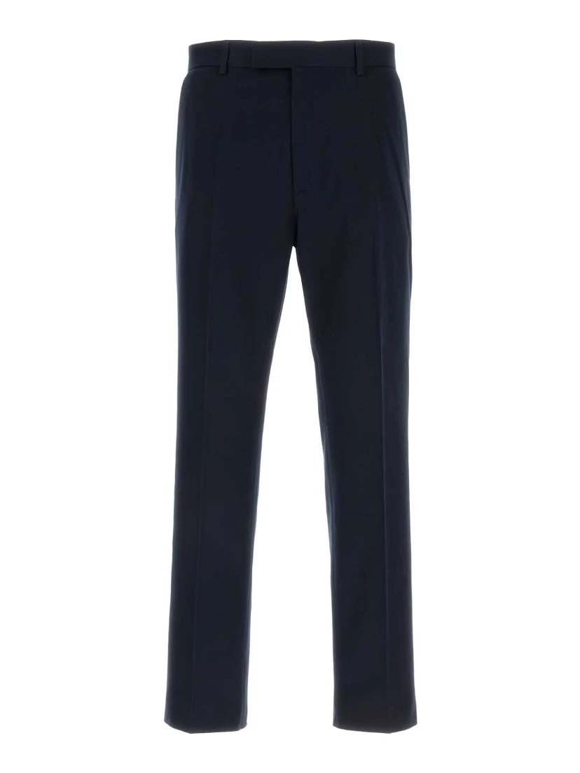 شعار البنطال الأساسي