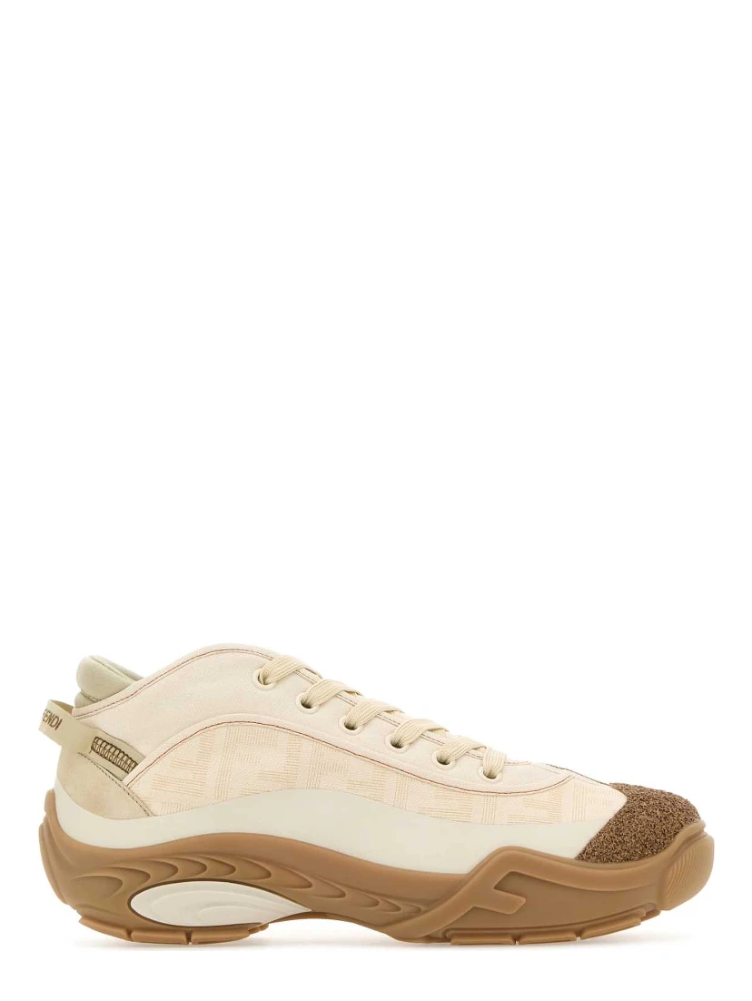 أحذية رياضية