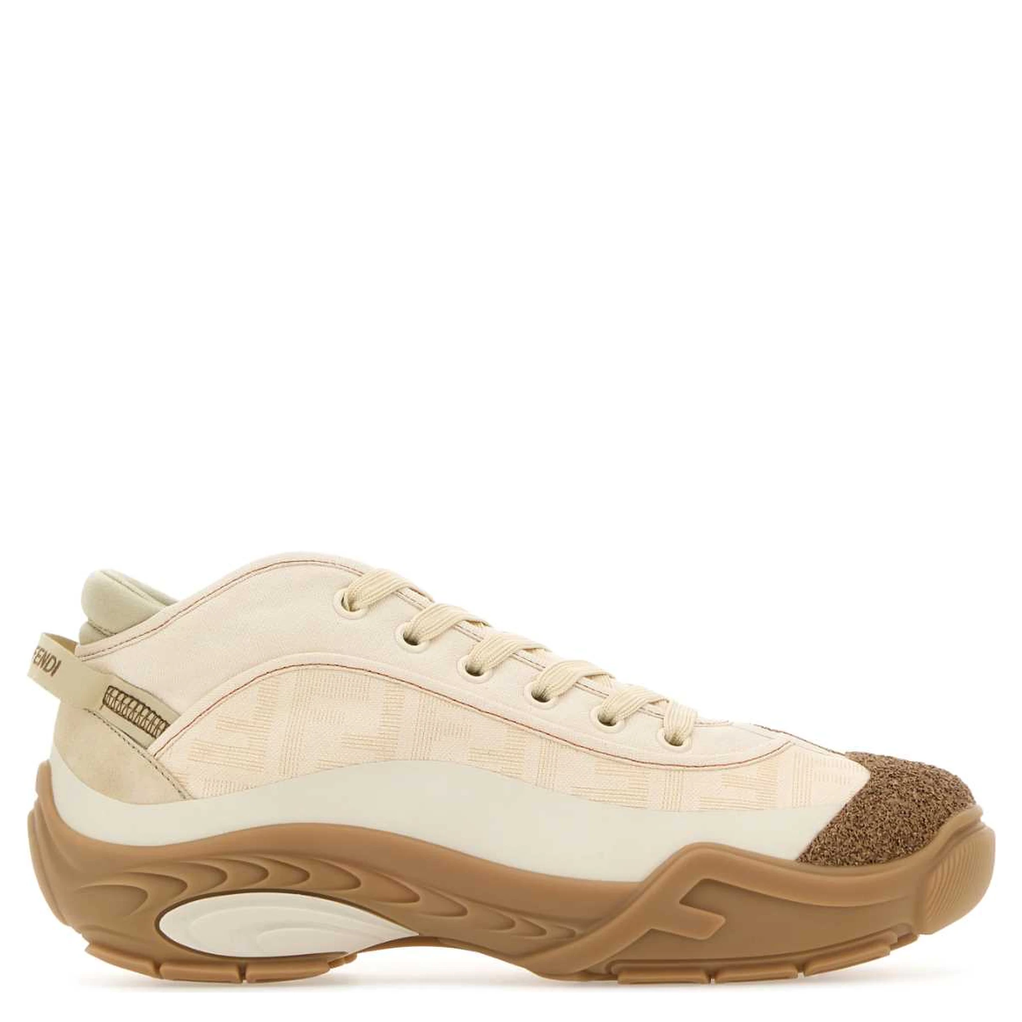 أحذية رياضية