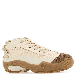 أحذية رياضية