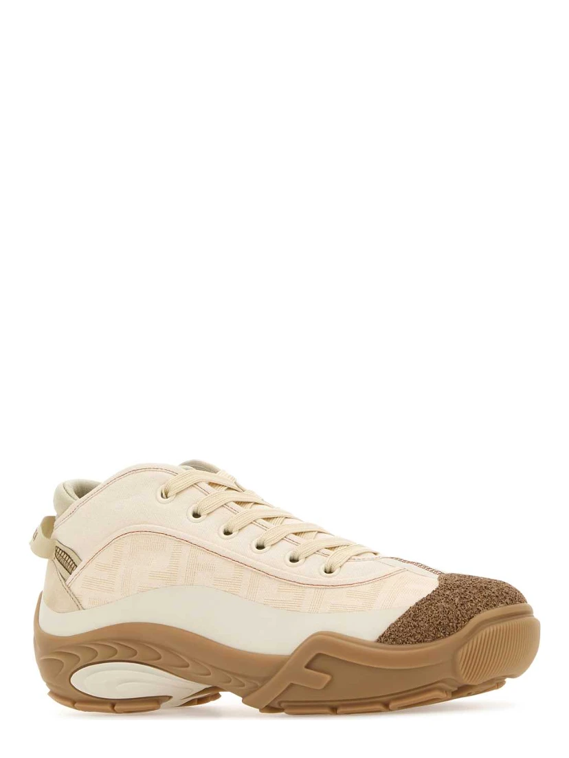 أحذية رياضية