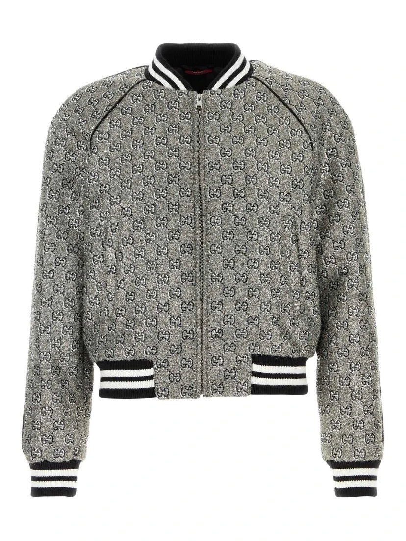 قاذفة قنابل