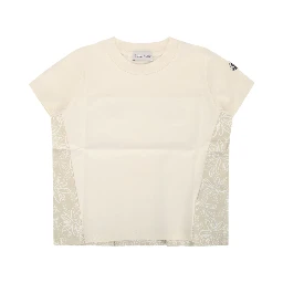 تي شيرت بأكمام قصيرة