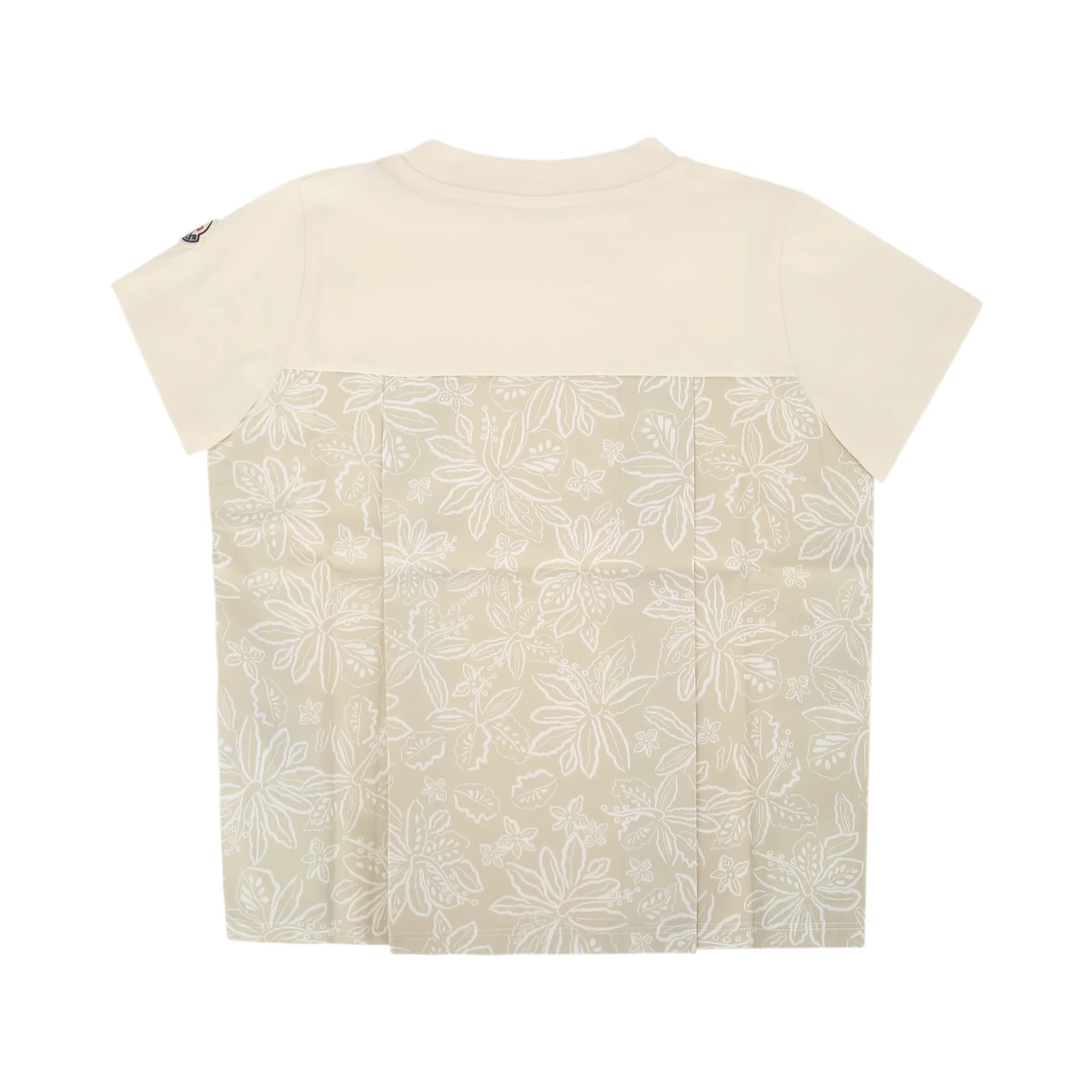 تي شيرت بأكمام قصيرة