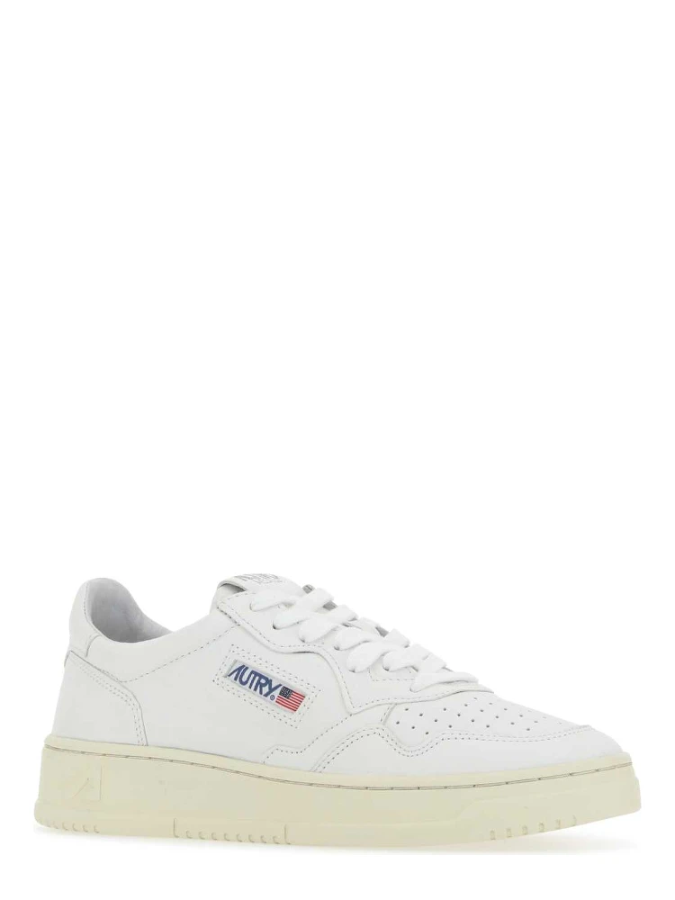 SNEAKERS alternative