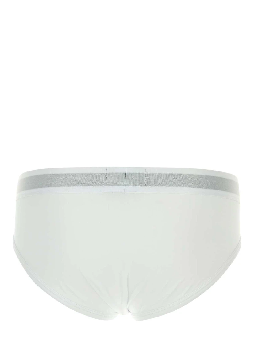 EM000230AF14133 U0002