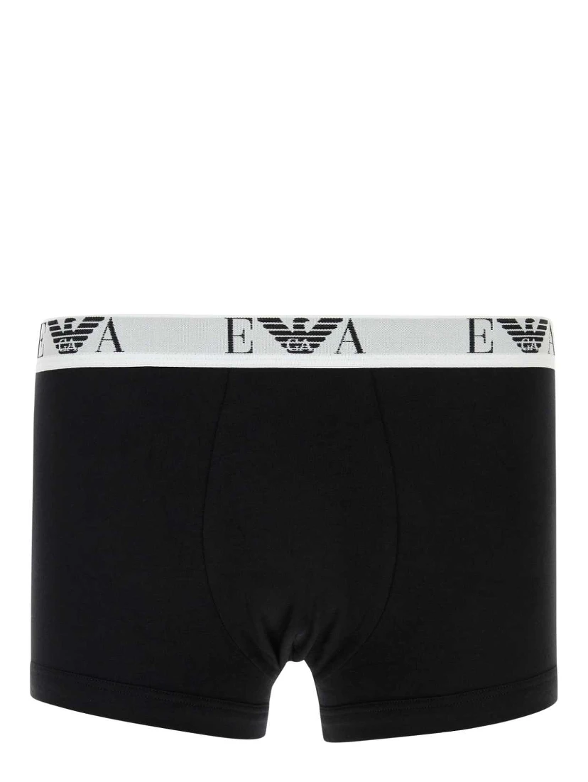 صندوق السيارة الثلاثي