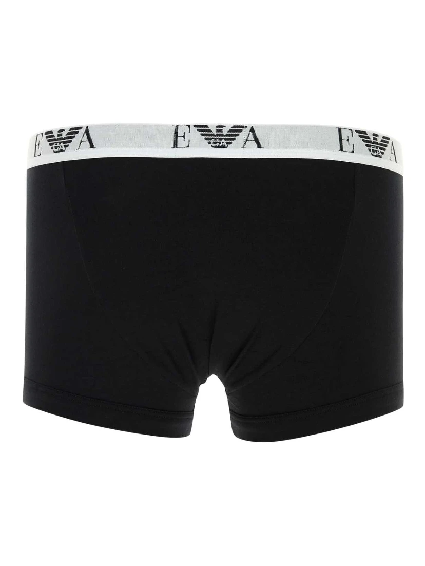 صندوق السيارة الثلاثي