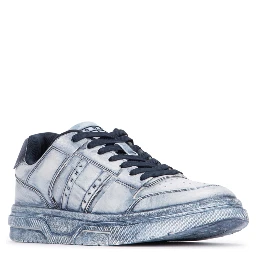 أحذية رياضية