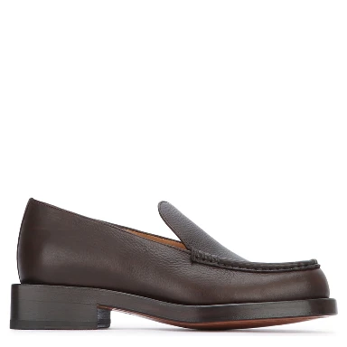 LES MOCASSINS