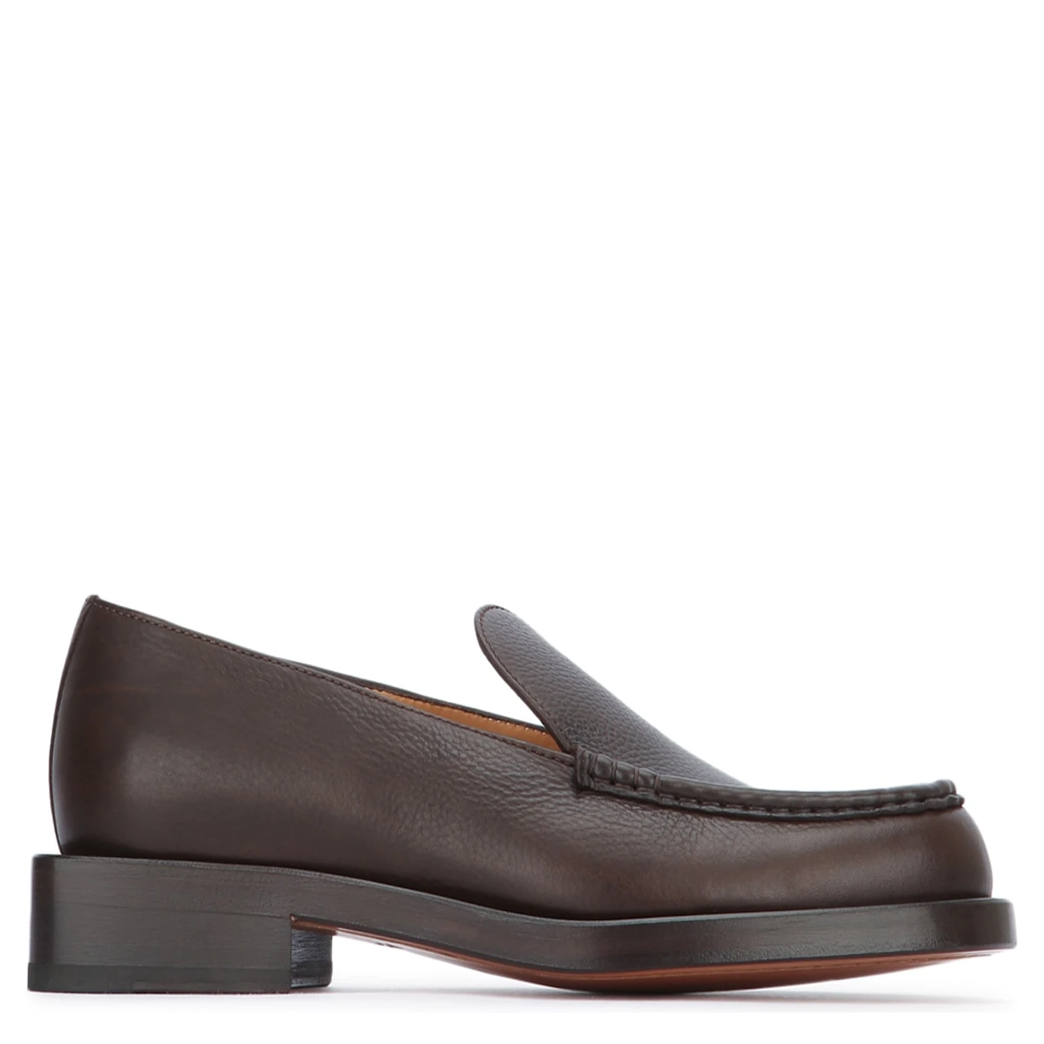 LES MOCASSINS