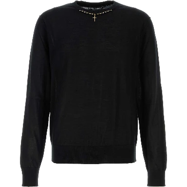 KNITWEAR