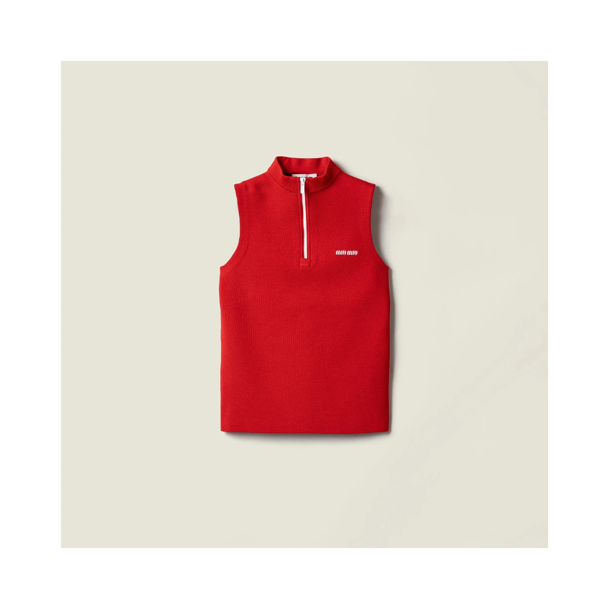 Virgin wool sleeveless sweater