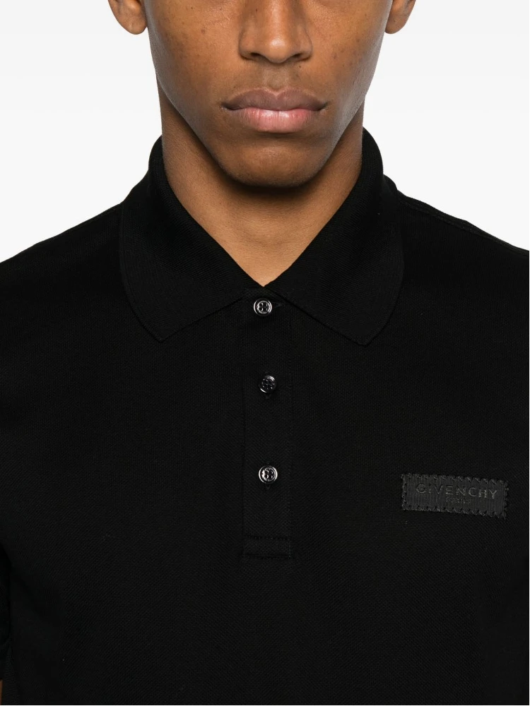 تيشيرتات وبولو جيفنشي سوداء alternative