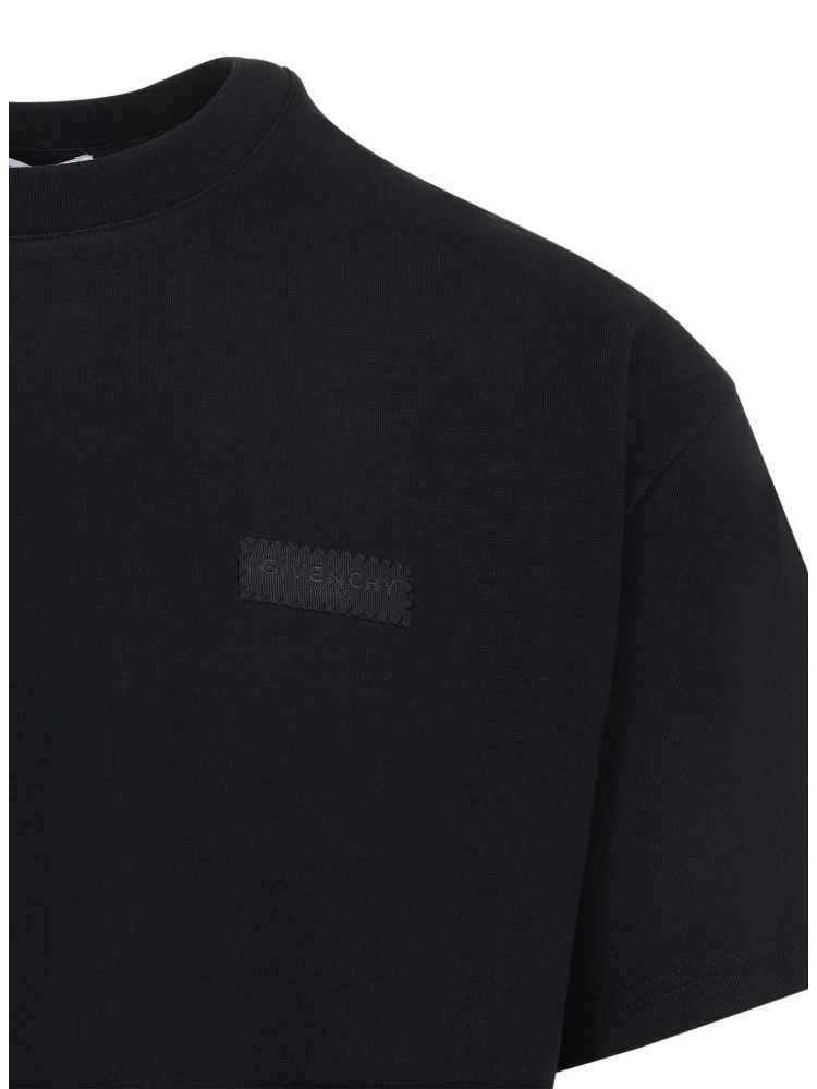 تيشيرتات وبولو جيفنشي سوداء alternative