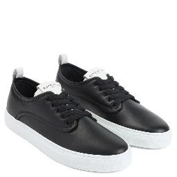 حذاء رياضي أسود من جيفنشي