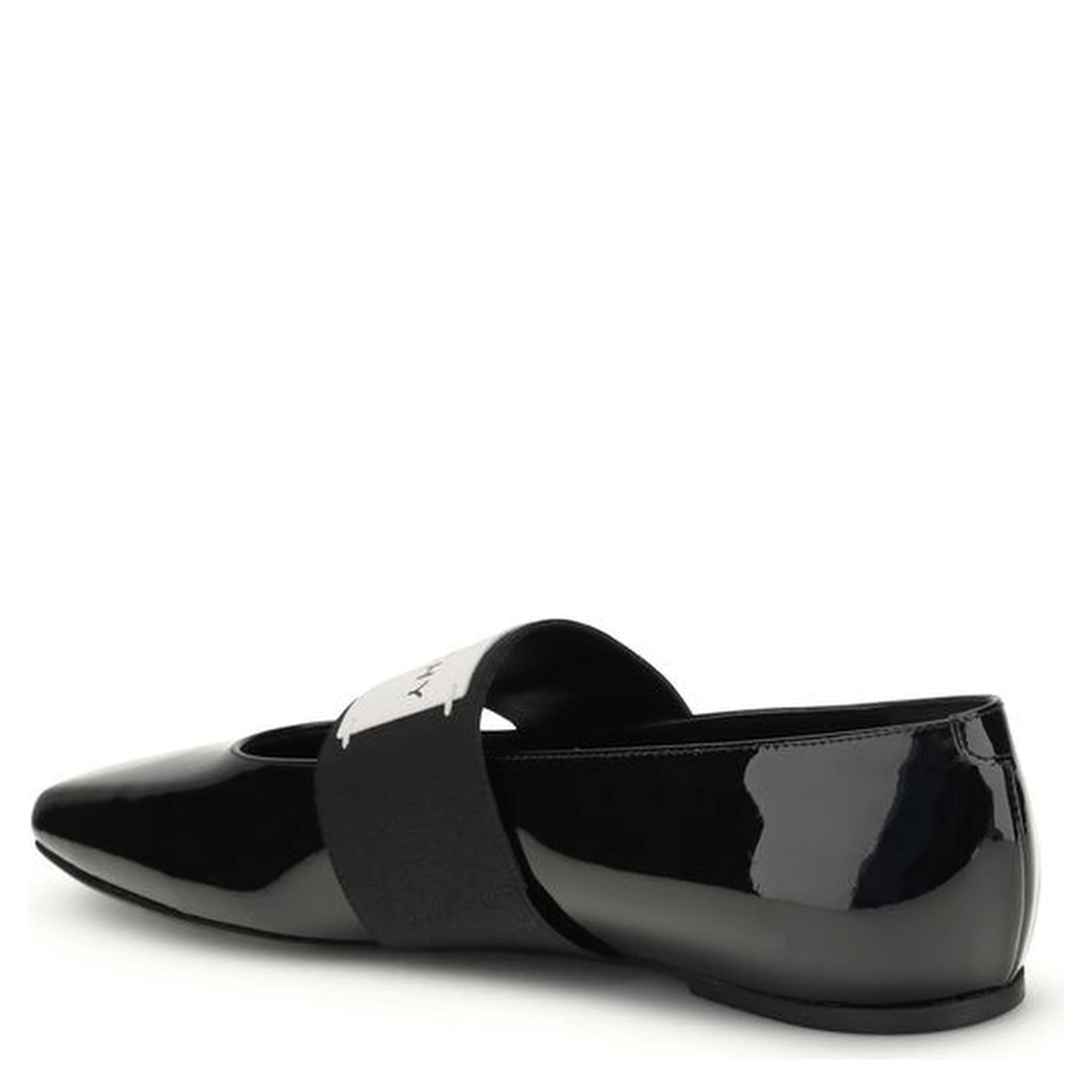 حذاء باليه مسطح من الجلد الأسود