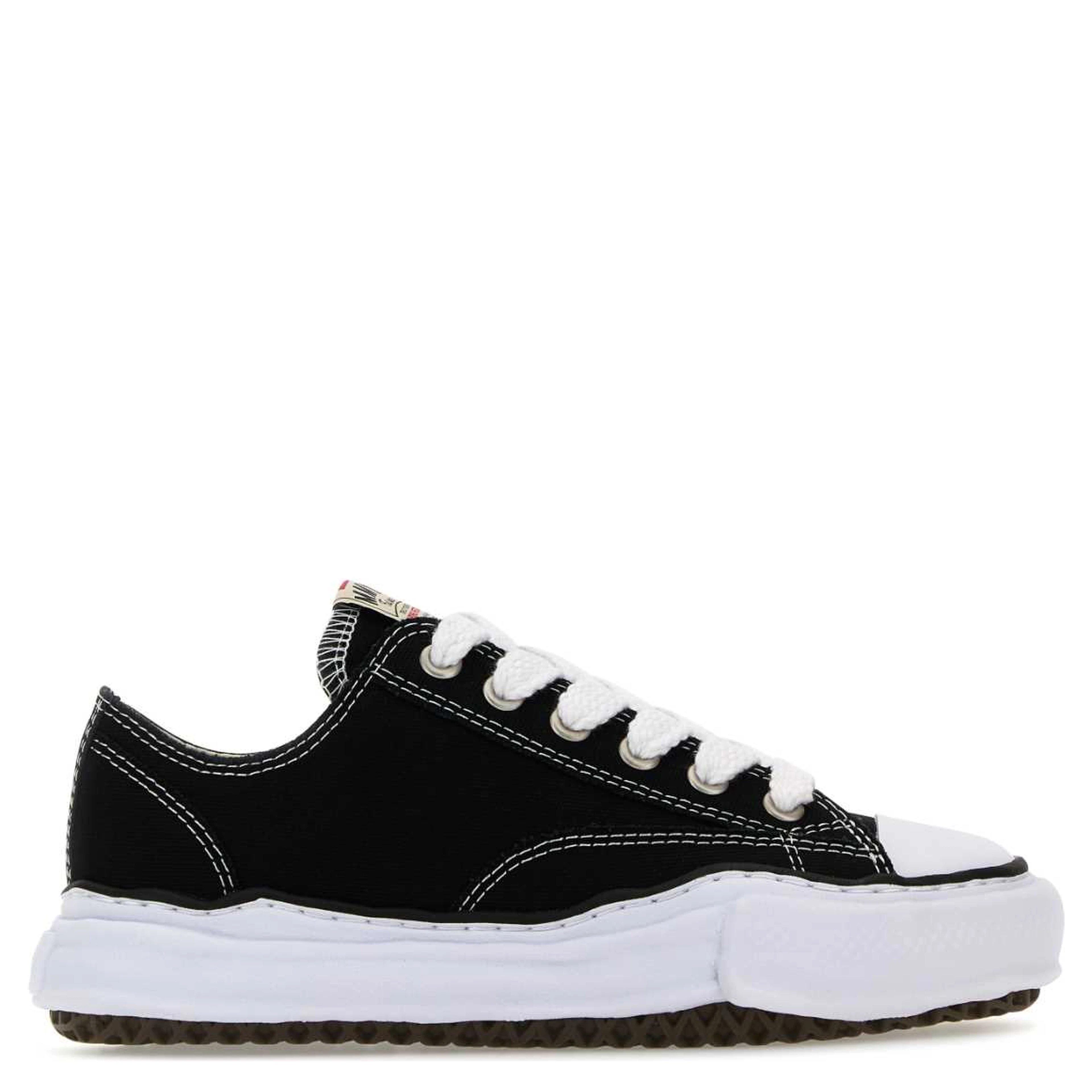 A01FW702 BLACK