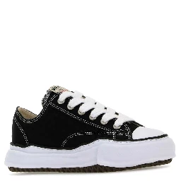 A01FW702 BLACK