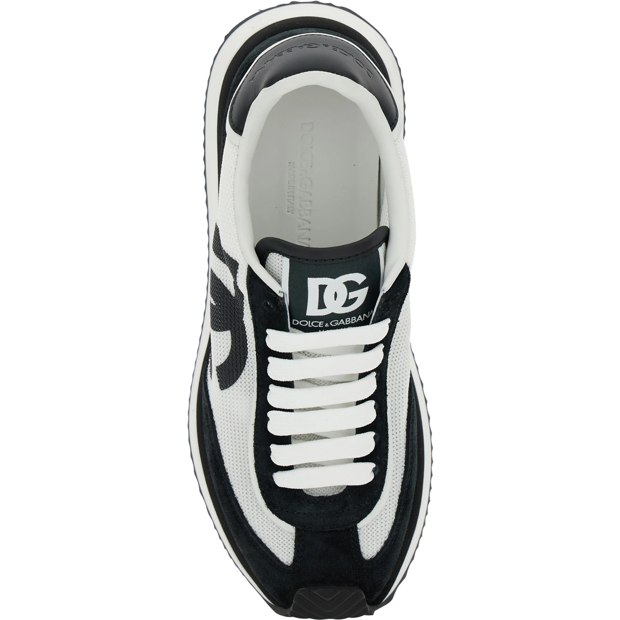 حذاء رياضي نسائي منخفض الرقبة من دي جي كوشن، أبيض وأسود، مزين بطبعة شعار، مصنوع من مواد متنوعة