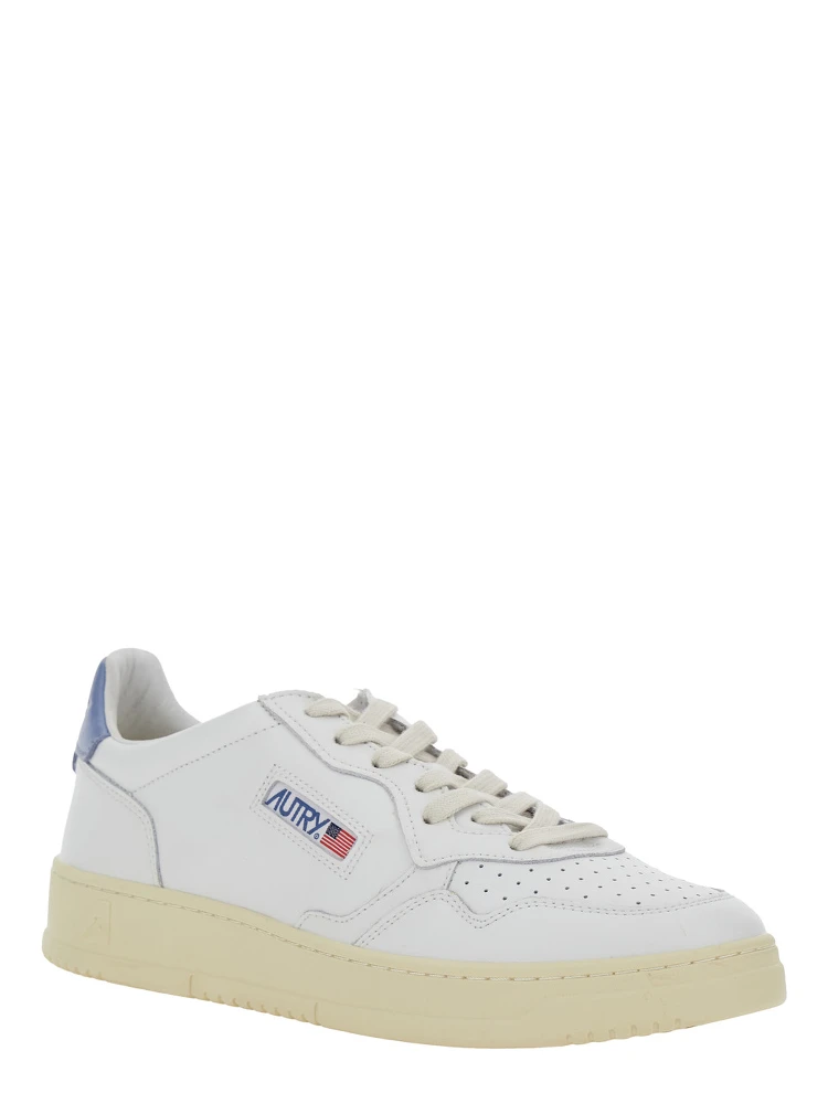 Medalist Low White Sneaker with Contrasting Heel Tab in Leather Woman alternative