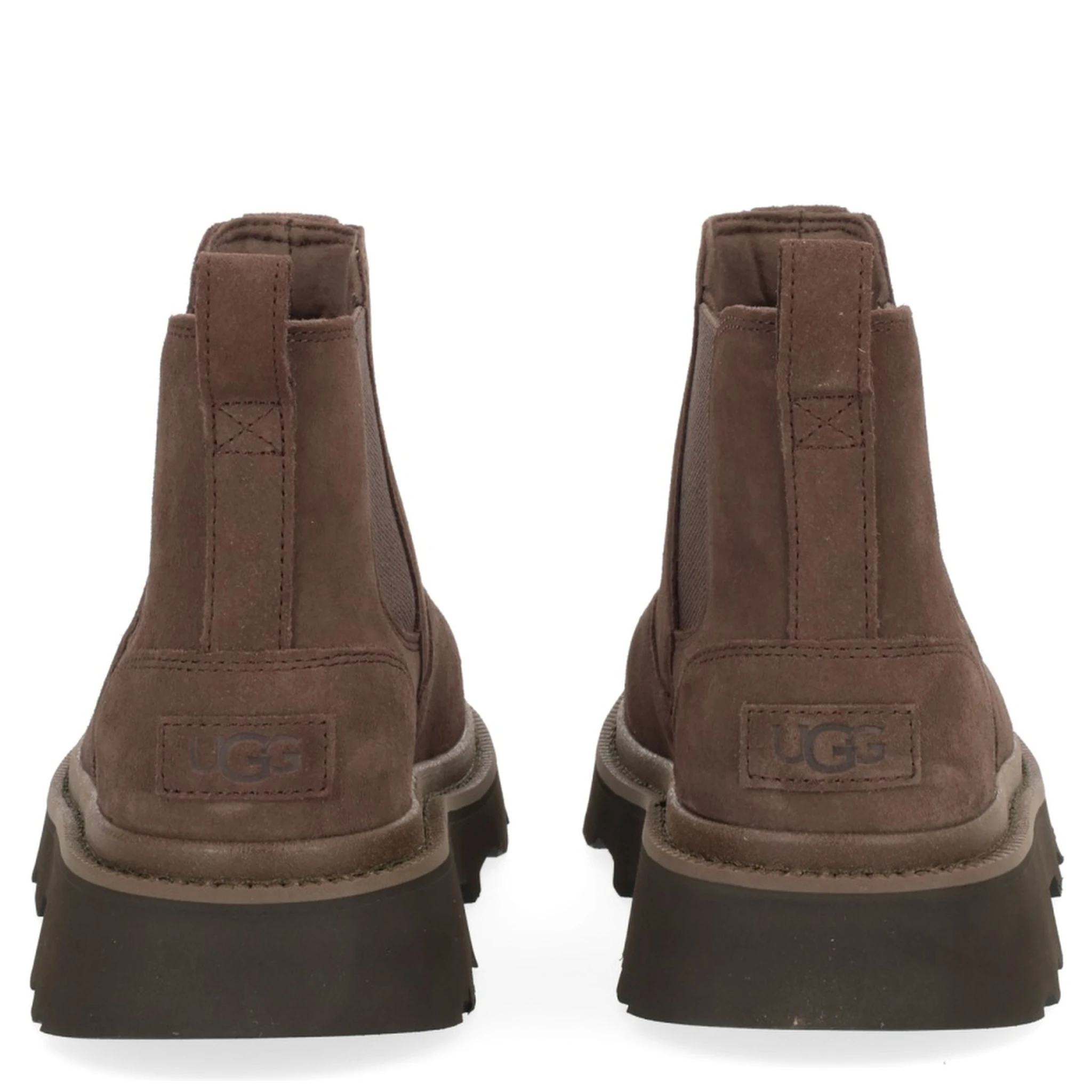 حذاء "تشيلسي لوغ"