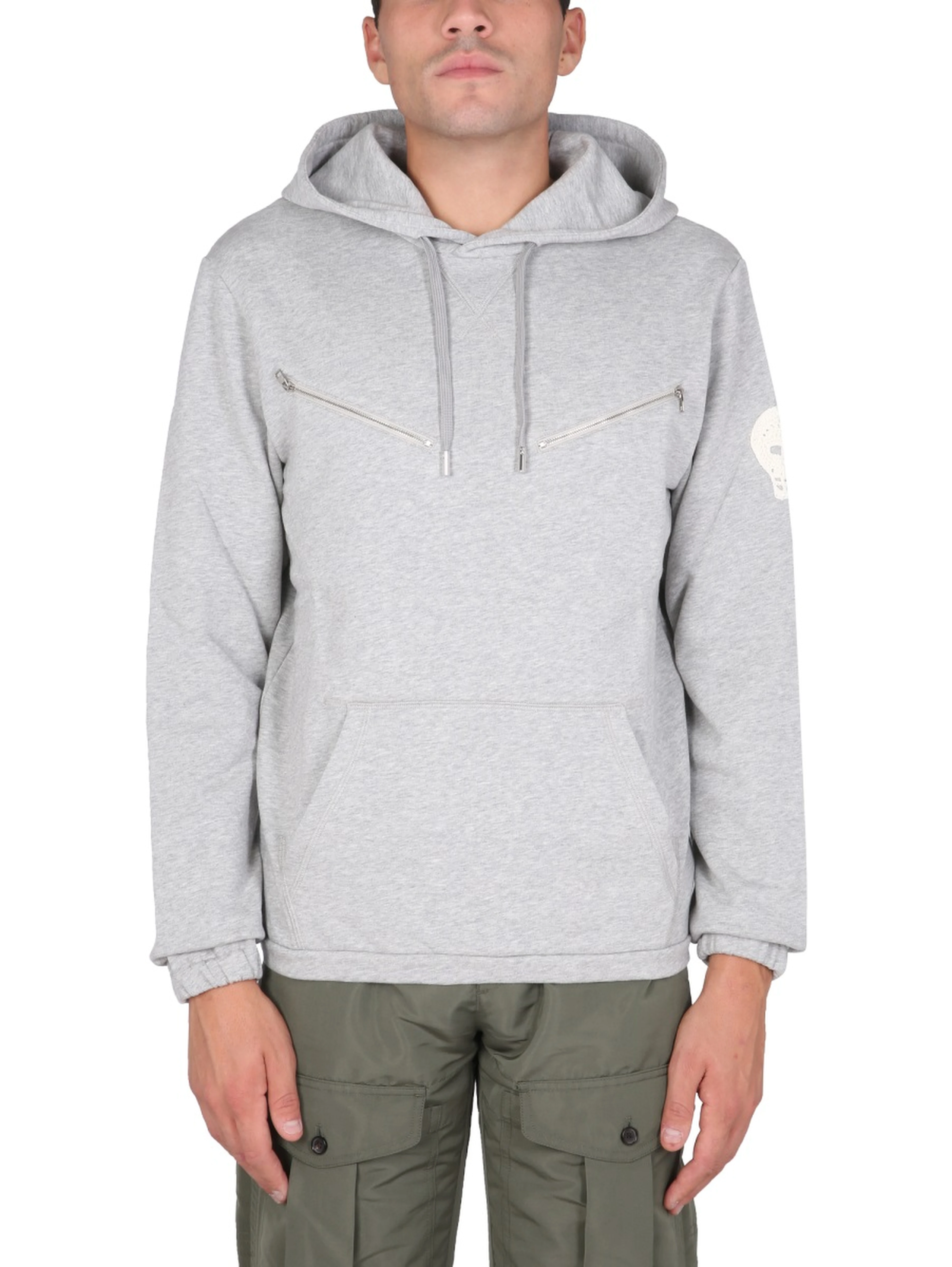 SWEATSHIRT WITH EMBROIDERED SKULL
