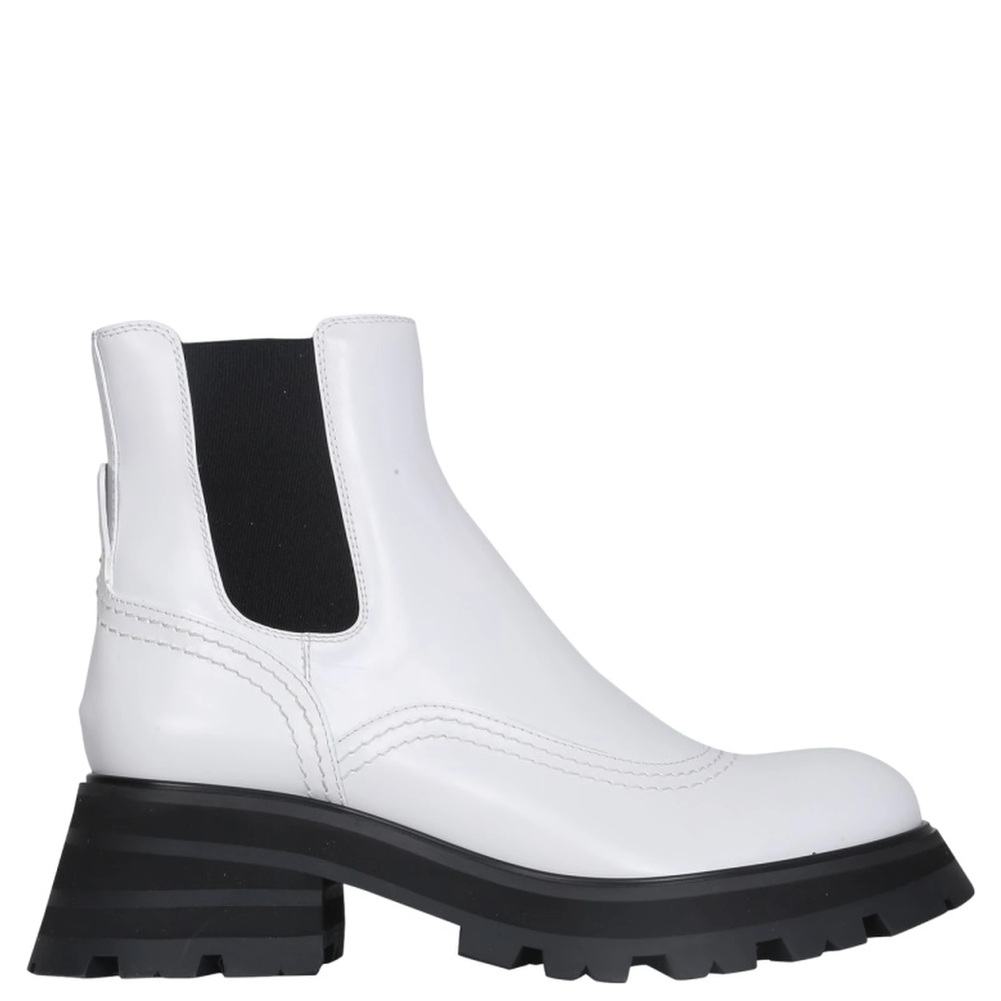 WANDER CHELSEA BOOTS