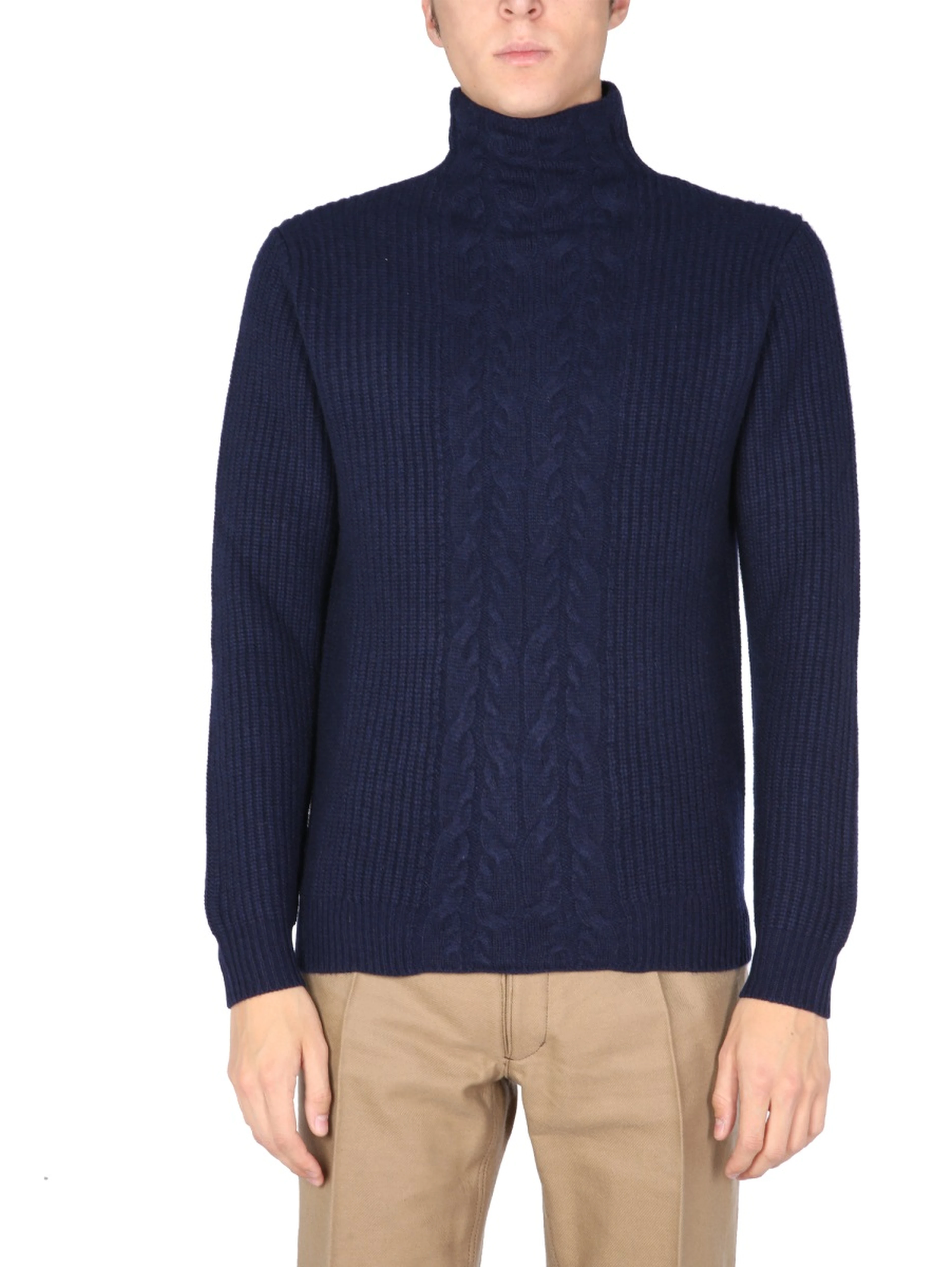 TURTLE NECK SWEATER