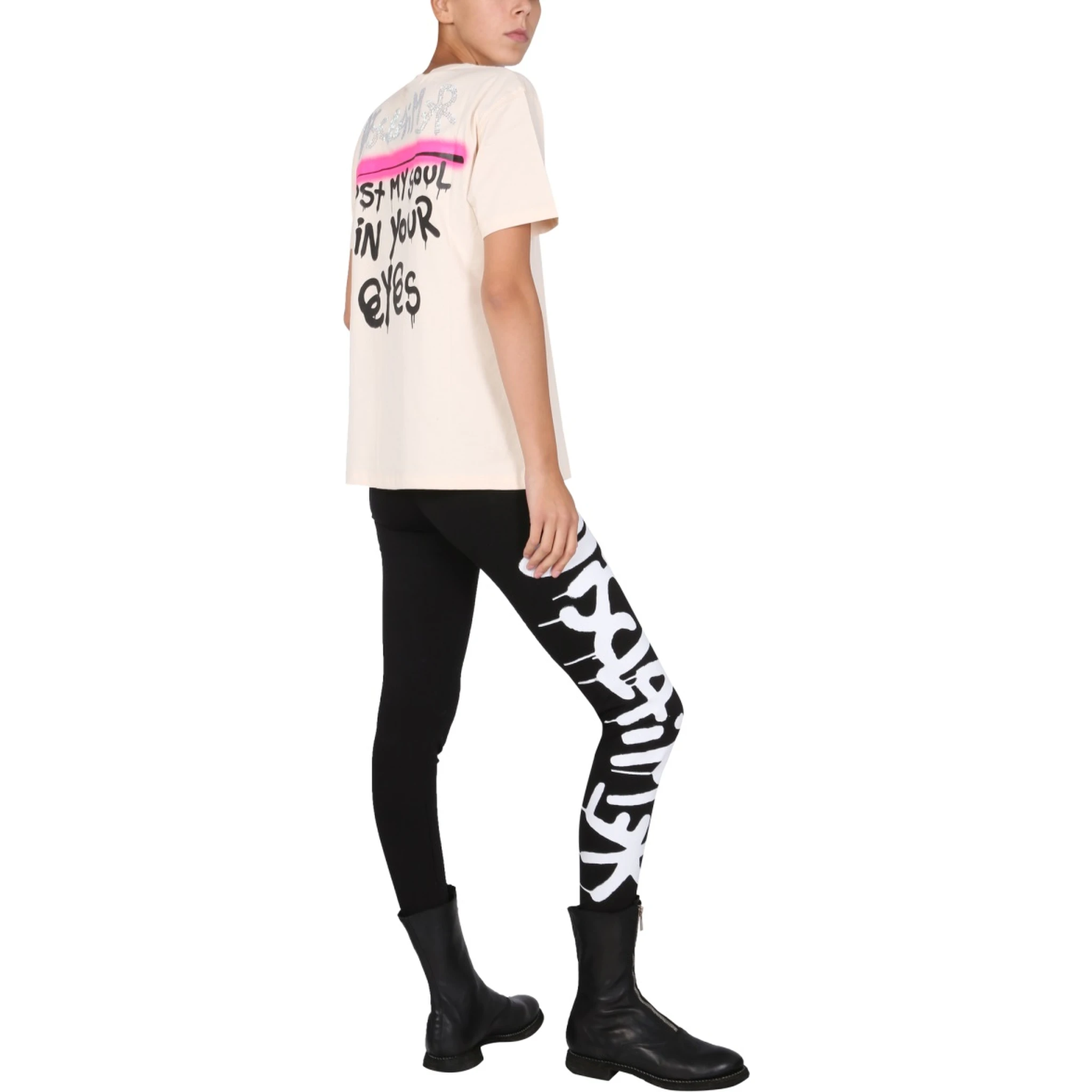 تيشيرت بشعار كريستالي